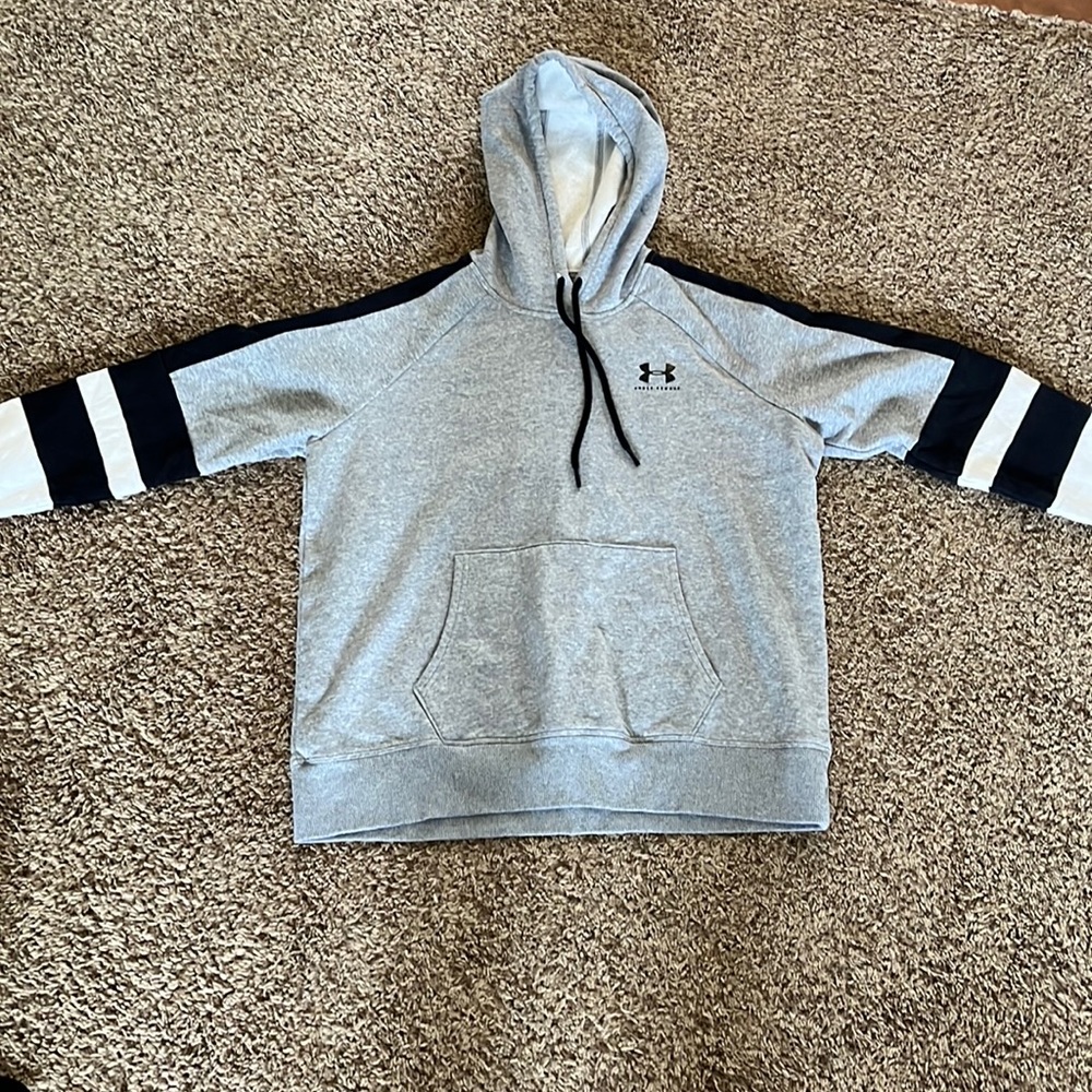 Color block Under Armour sweatshirt
